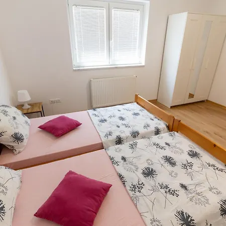 Apartma Luketovi Apartment *